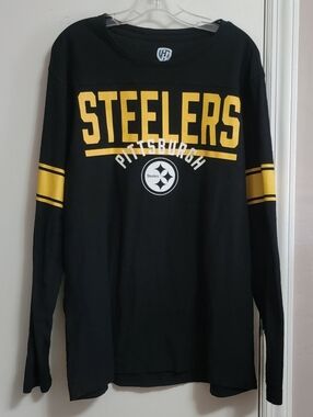 Hands High Pittsburgh Steelers long-sleeved tee